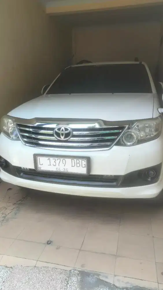 Jual mobil Toyota Fortuner bensin
