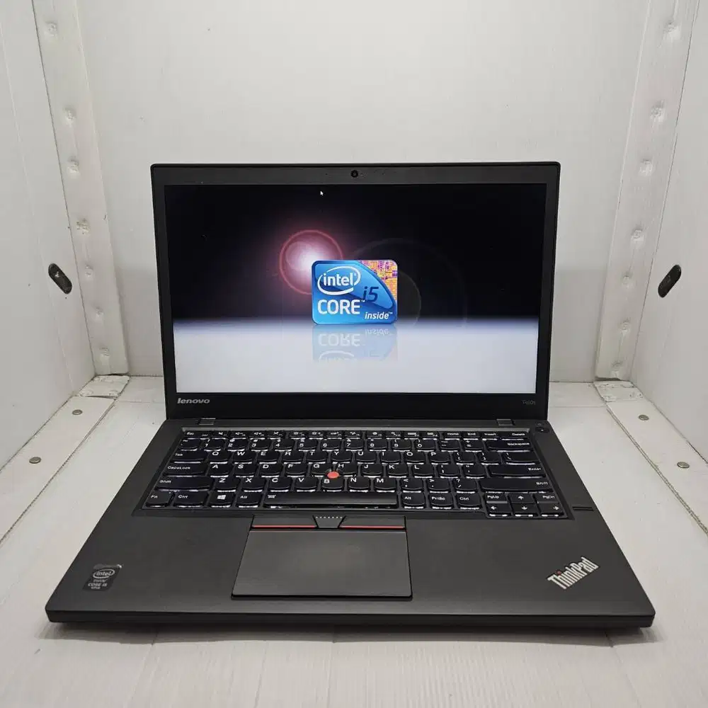 LAPTOP KANTORAN LENOVO THINKPAD T450S I5 8/256  US NO MINUS