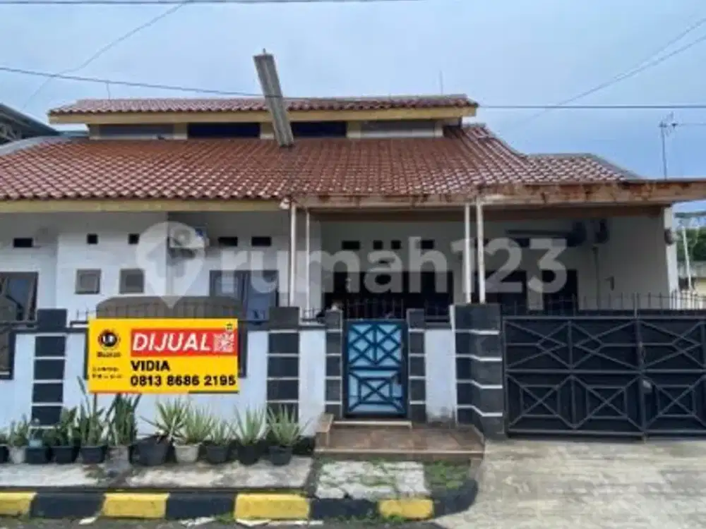 Di Jual Rumah Samping Lapangan Dipenggilingan Jakarta Timur