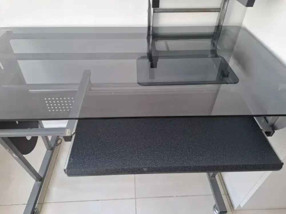 Meja Belajar/Meja Kantor Hitam