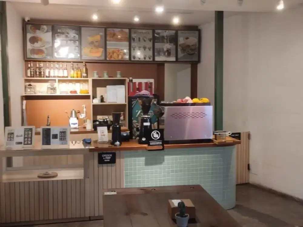 Dijual Rumah Komersil X (Caffe) & Gudang Mainroad dekat Maranatha (Dekat Tol Pasteur)