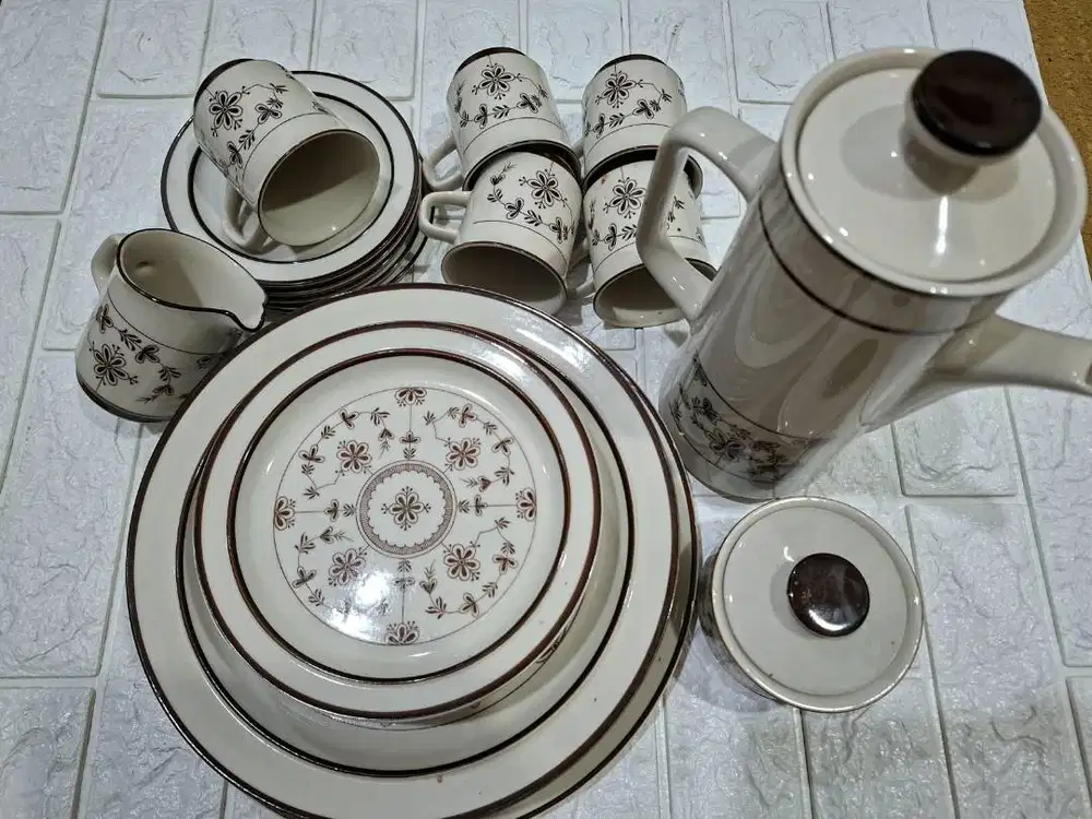 Tea set dan Piring Vintage 1970 an Sango Japan
