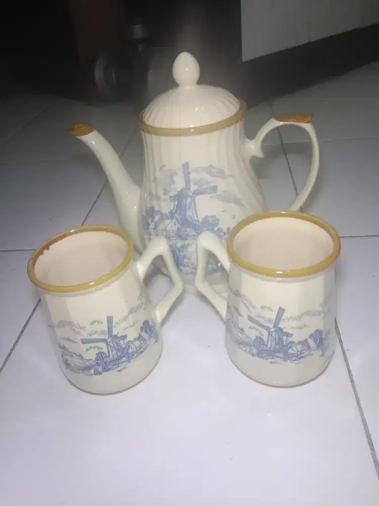1 teko + 2 gelas