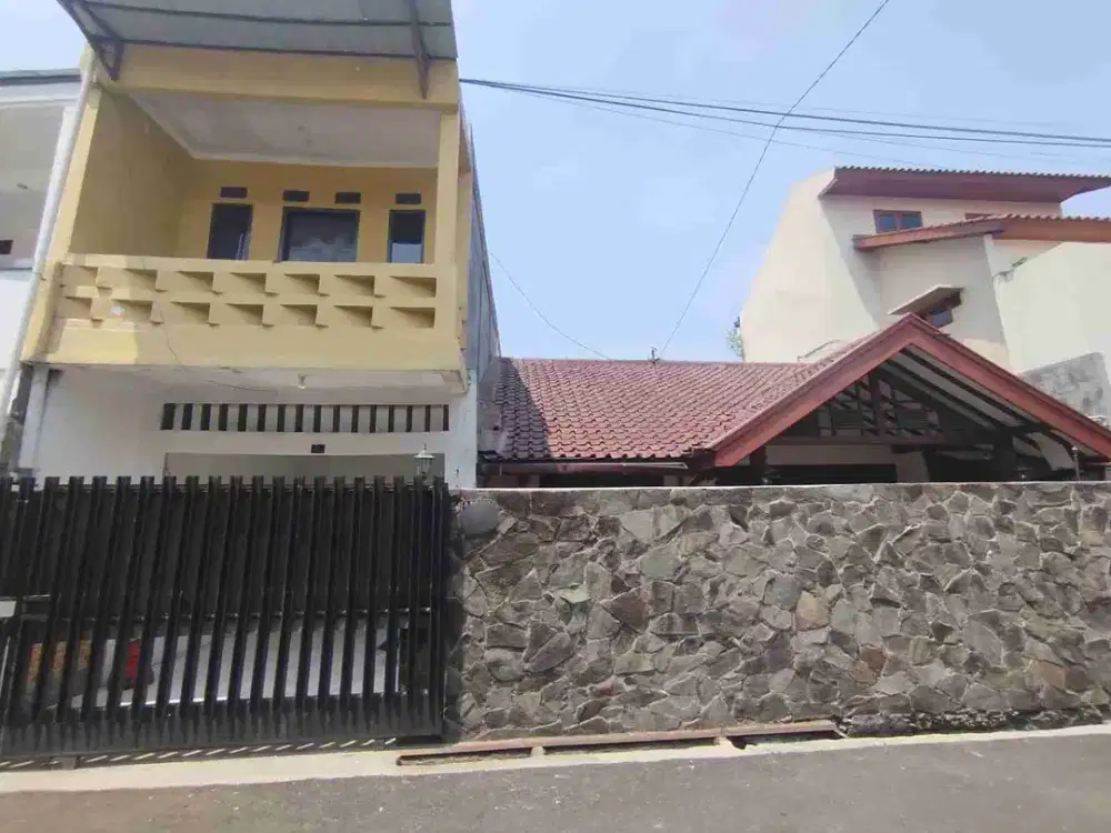 RUMAH 2 LANTAI JALAN BUDI, AKSES 2 MOBIL, MURAH, BUTUH CEPAT.