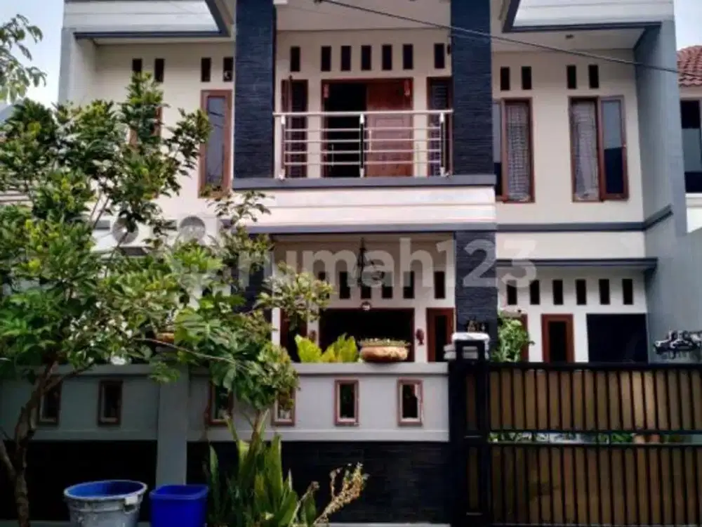 Di Jual Rumah 2 Lantai di Pondok Kelapa Jaktim