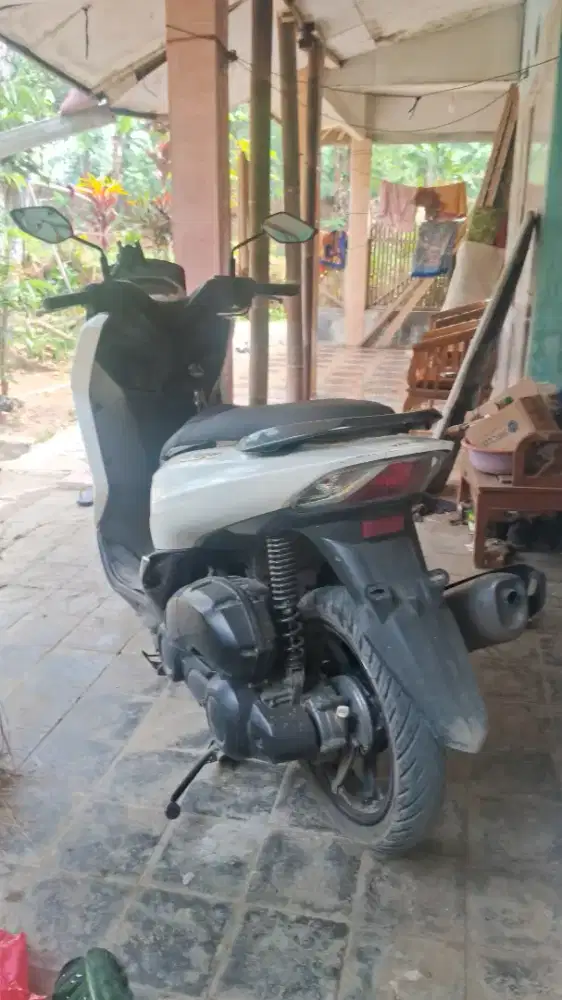Jual yamaha lexi kondisi seadanya.