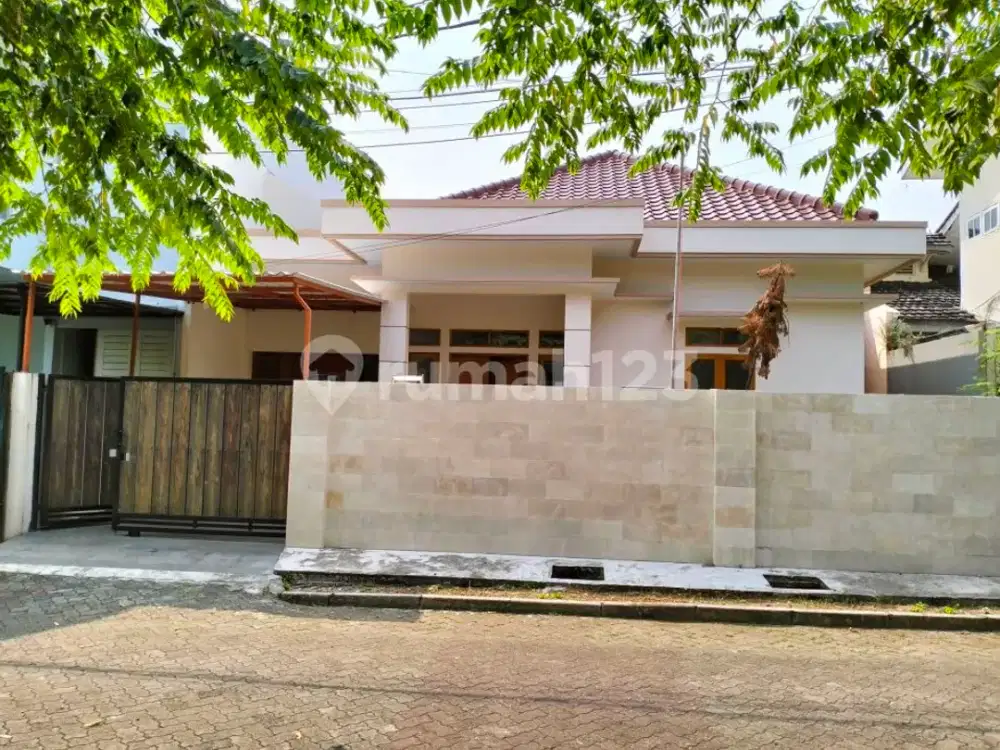 Di Jual Rumah Baru 3 Kamar Tidur Dekat Kemang Jaksel