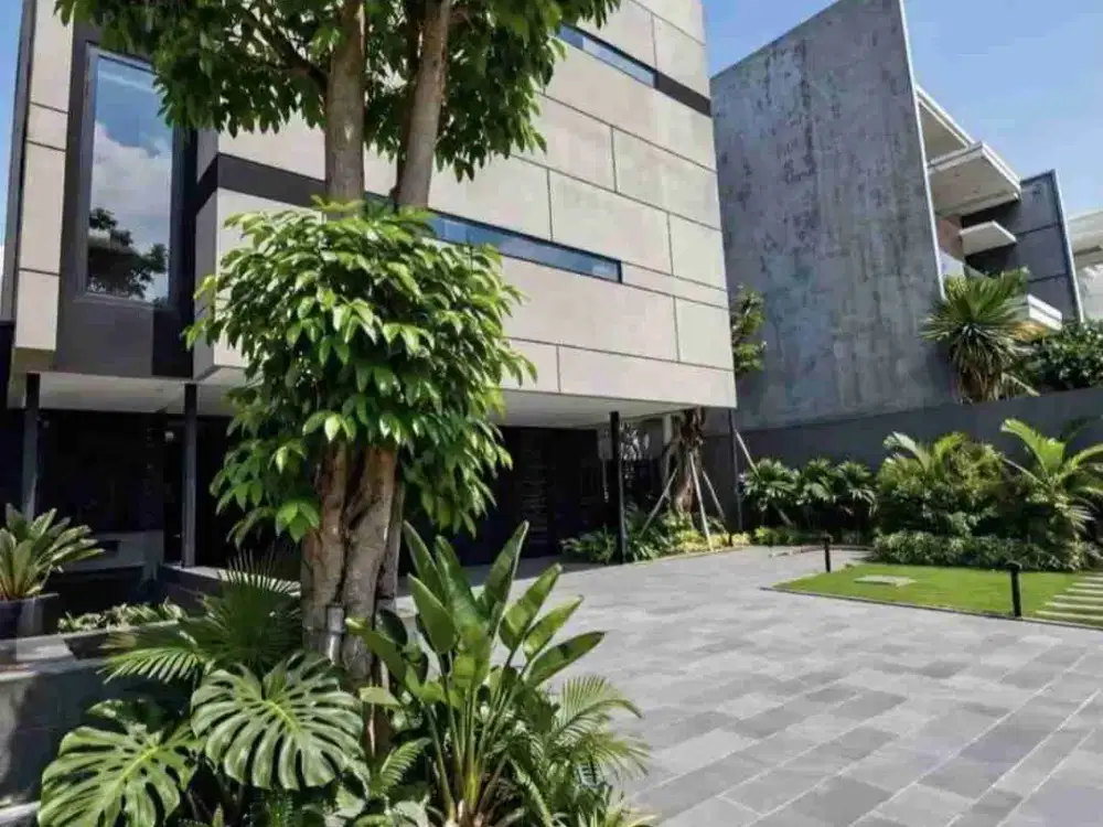 Dijual Rumah Baru Semi Furnish di Citraland Surabaya with Pool and Lift