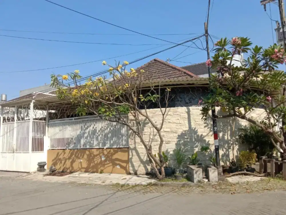 Rumah Hook Minimalis di Darmo Harapan Indah