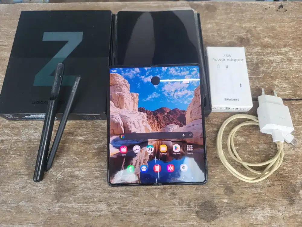 Samsung Z Fold 3 5G RAM 12/256Gb PhantomGreen