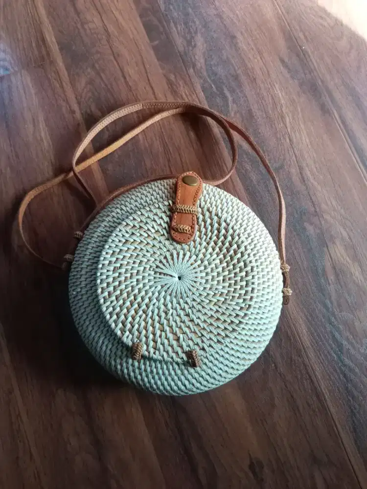 Tas rotan wanita