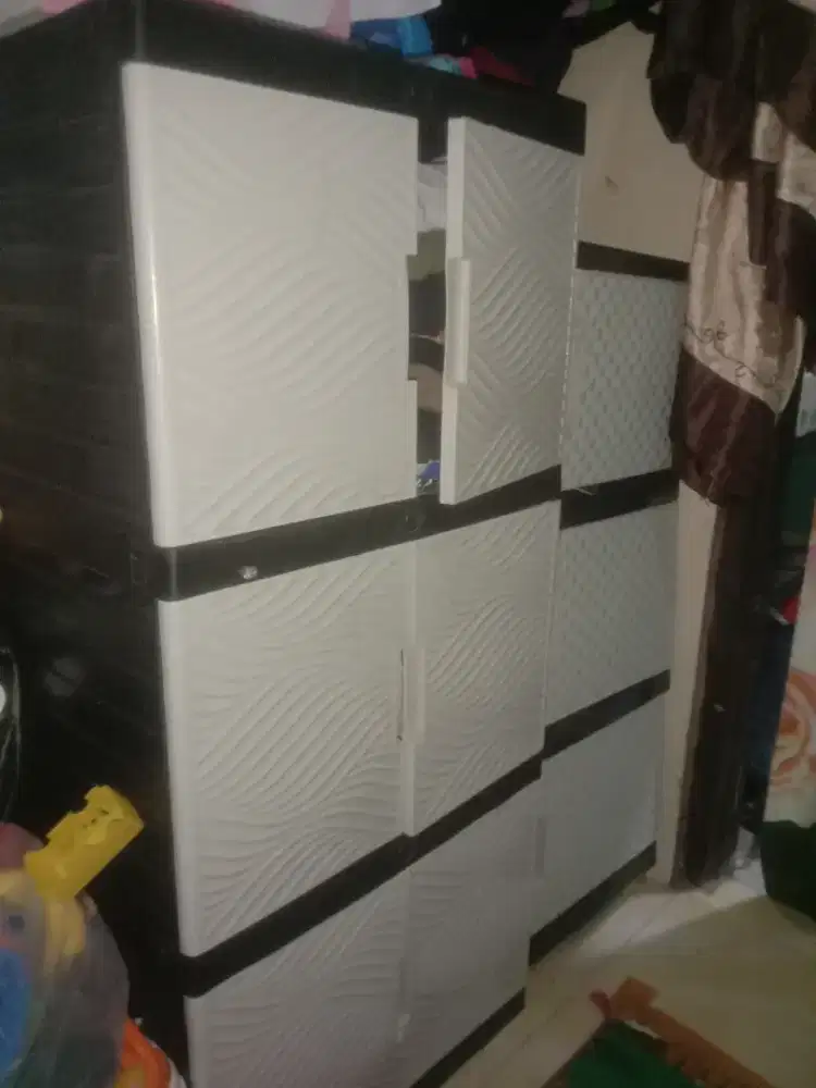 Jual lelang semua perabot rumah tangga