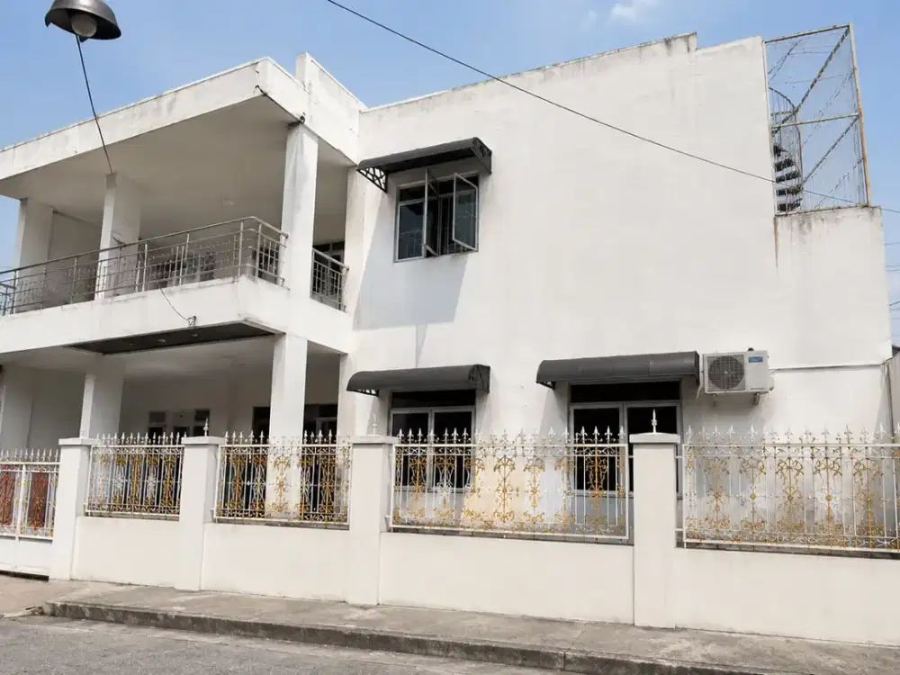 Rumah hoek 2 Iantai dalam cluster di Villa Pertiwi Depok Jawa Barat