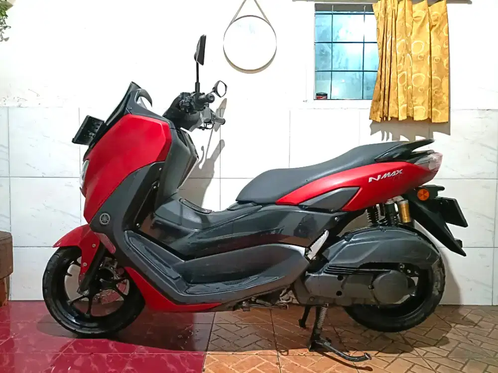 Nmax abs tahun 2021 low km 21rb/tt boleh gan cash lebih bagus