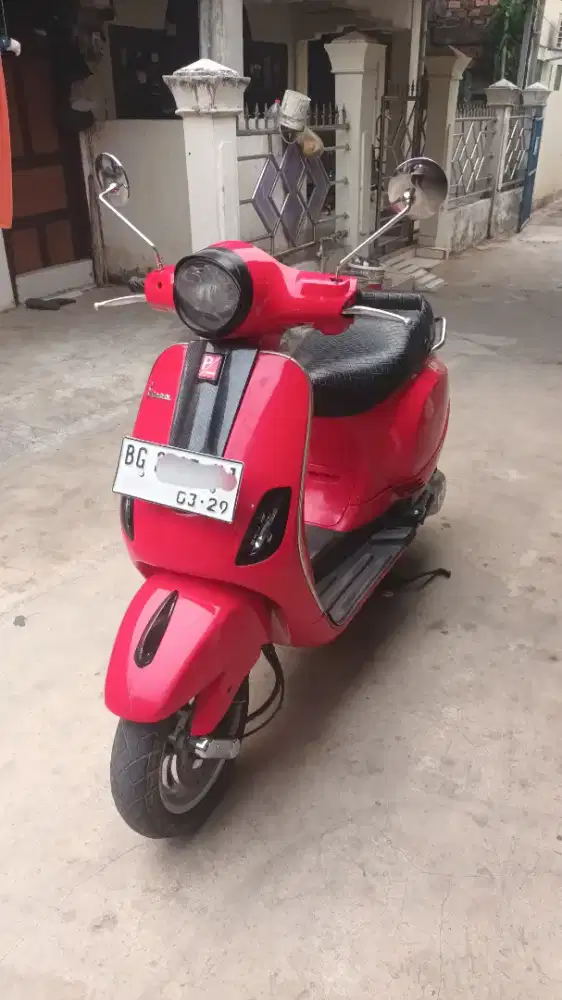 Vespa LX150 3V Merah 2013