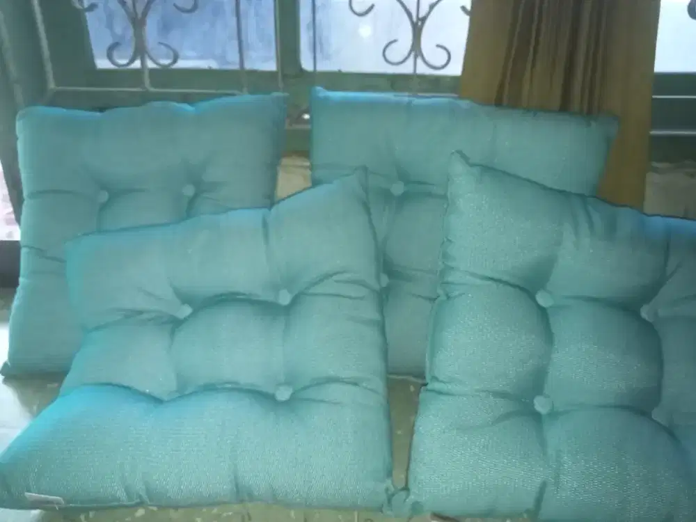 BANTAL SOFA LAMA GA PERNAH KE PAKAI