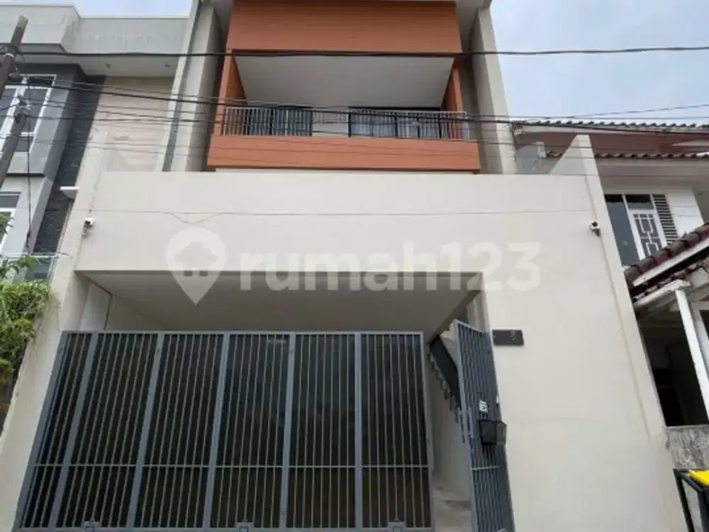 Rumah Baru 2 Lantai di Pulomas Jaktim