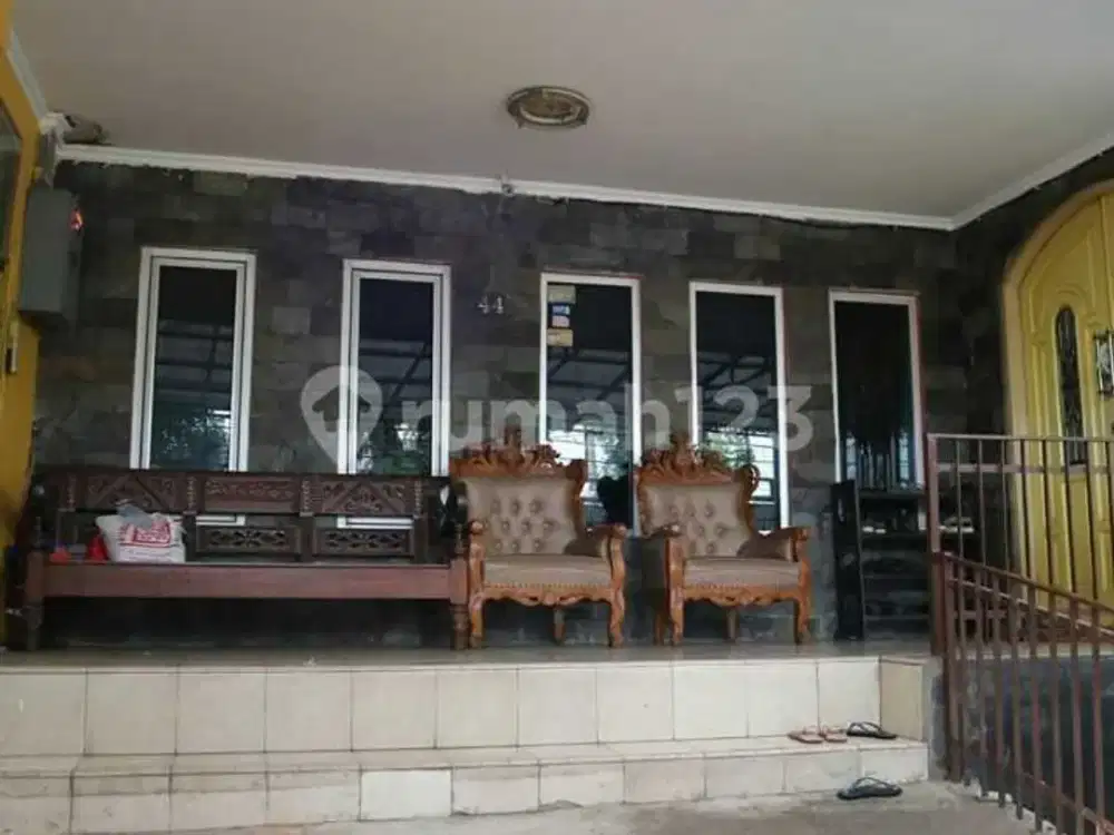 Dijual Rumah 2 lantai, Pinggir Jalan Raya Bukit Duri, Tebet, Jaksel