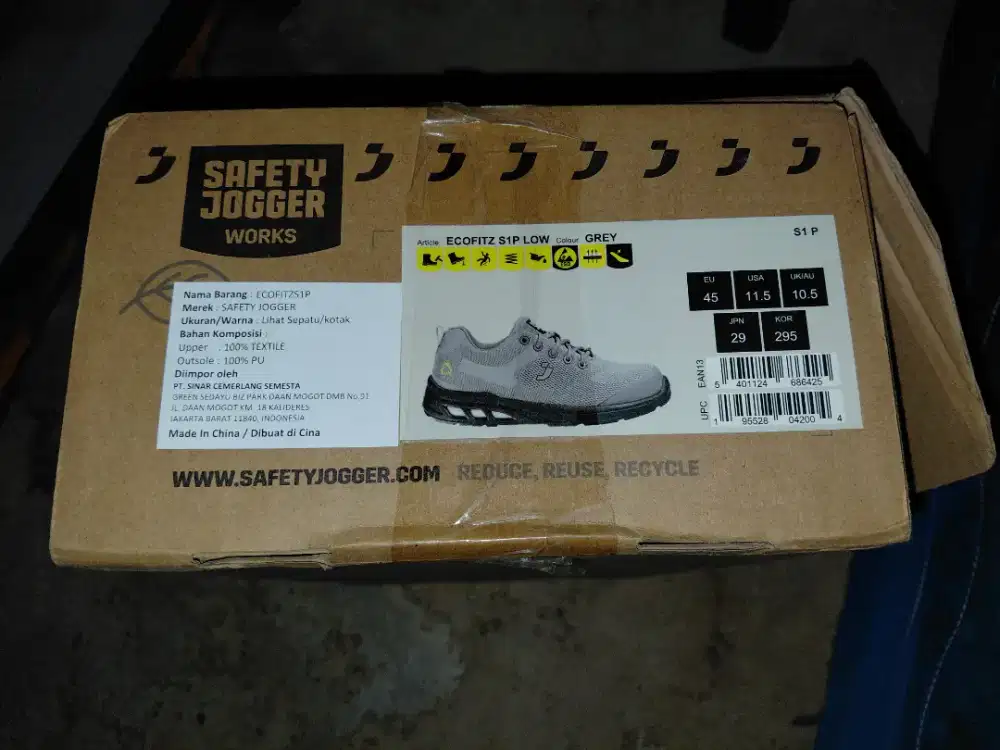 Sepatu safety kondisi baru