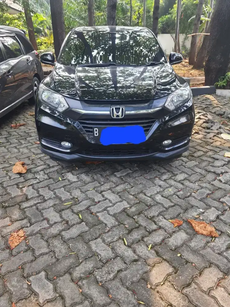 Jual mobil honda hrv e at 2017