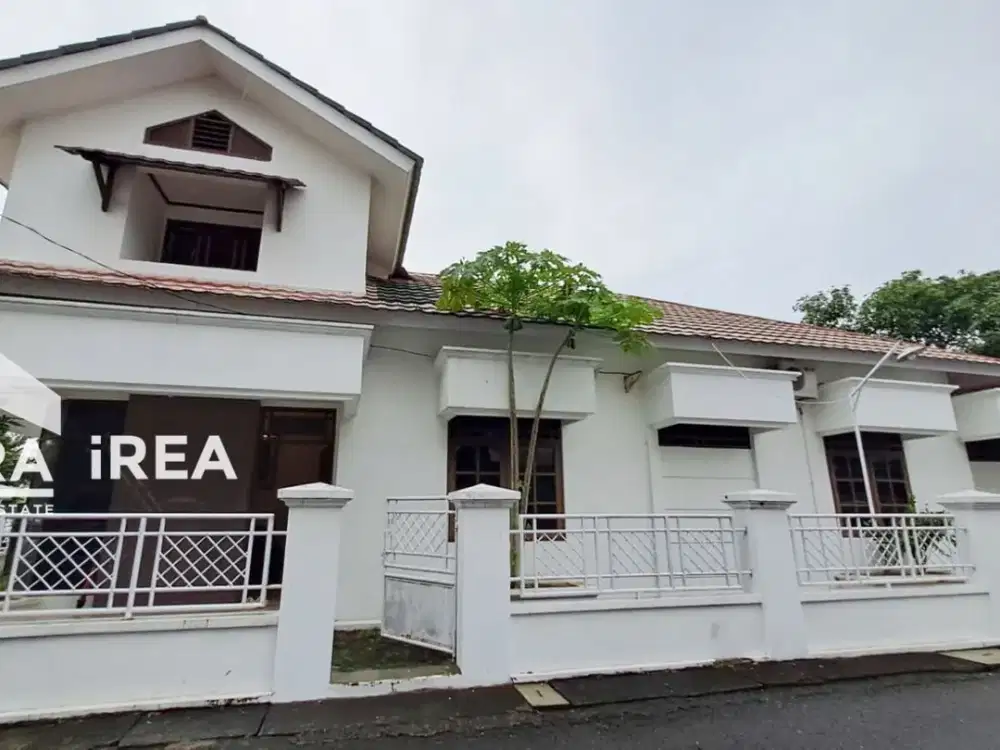 DIJUAL RUMAH DEKAT KANTOR DPRD SOLO