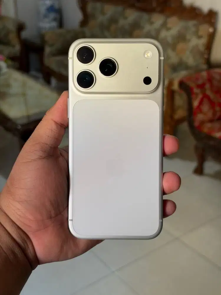 iPhone 17 Pro Max 256gb iBox garansi on 2027 NETT