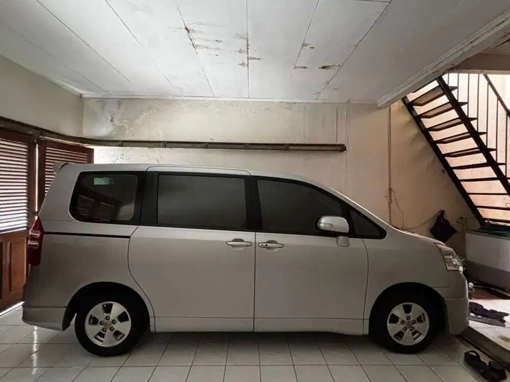 Toyota Nav1 2013 Bensin