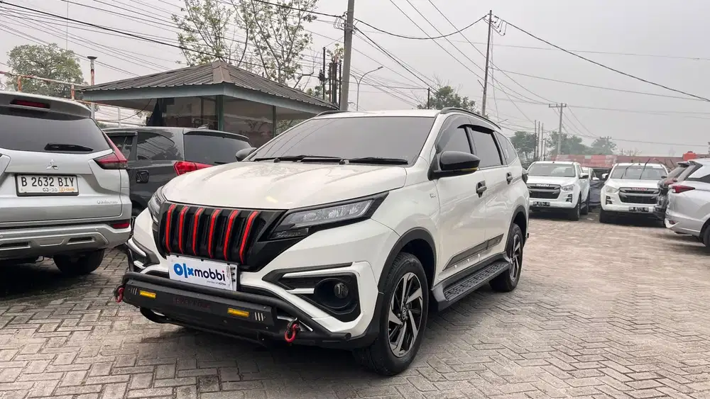 KREDIT SYARIAH-Toyota Rush 1.5 GR Sport Bensin- MT 2023-MAE