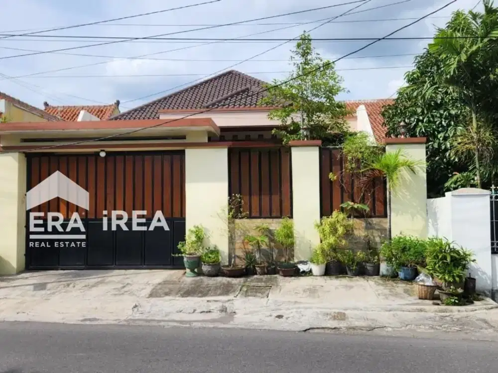 DIJUAL RUMAH SIAP HUNI DEKAT STADION MANAHAN SOLO
