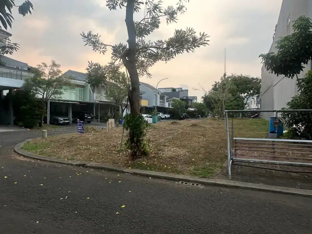 Kavling posisi Hook, depan Taman @The Icon Cosmo BSD