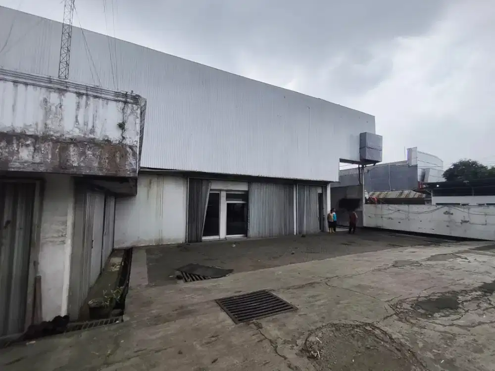 DISEWAKAN SHOWROOM STRATEGIS DI BEKASI – COCOK UNTUK SHOWROOM MOBIL, DEALER & USAHA KOMERSIAL!
