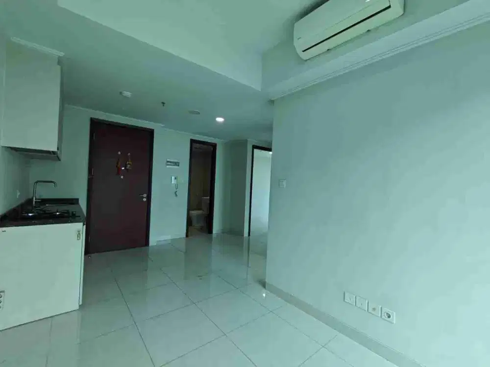 Disewakan Apartemen Green Sedayu 3 Br Semi Furnish
