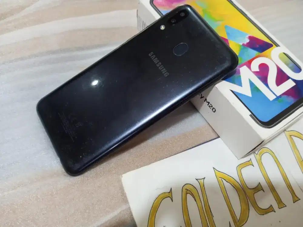 Galaxy M20-Finger.4G.Ram 3/32GB.ORI #GOLDEN PONSEL