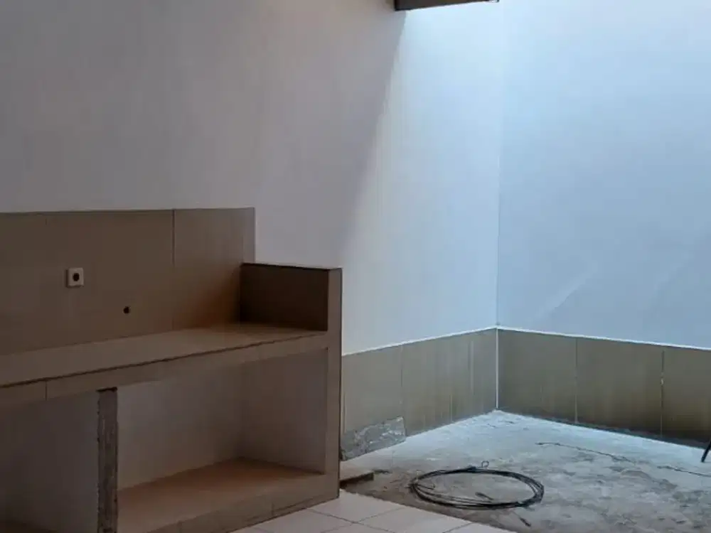 *DIJUAL MURAH !* *Rumah Bratang Binangun* Ukuran 8x20, Luas 160 m² Dekat Jalan Raya