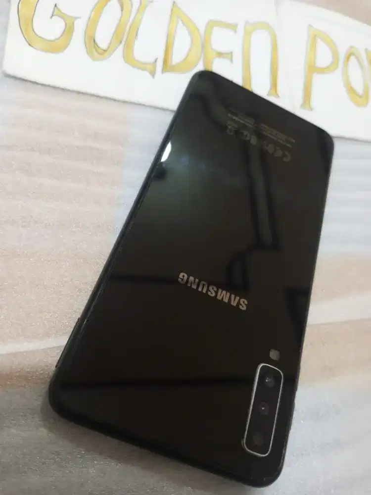 Galaxy A7-4G.Ram 4/64GB.ORI #GOLDEN PONSEL
