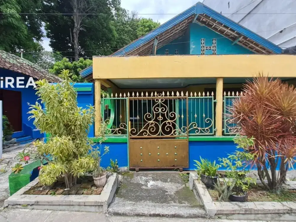 DIJUAL RUMAH DEKAT KAMPUS UNS SOLO TIMUR