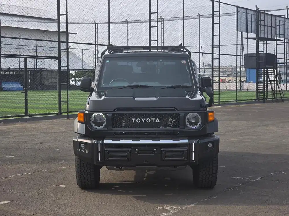 Toyota Land Cruiser 70 Wagon Modelista