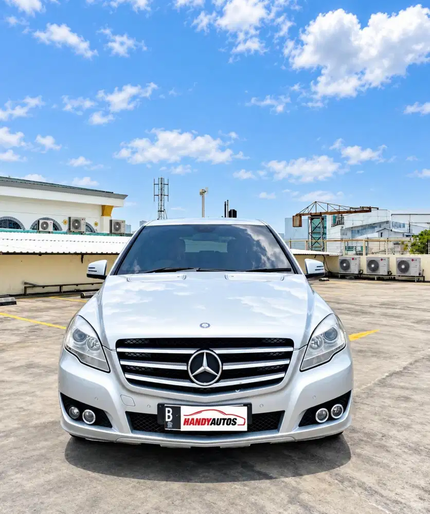 Mercedes Benz R300 2011 Automatic Abu-abu Metalik