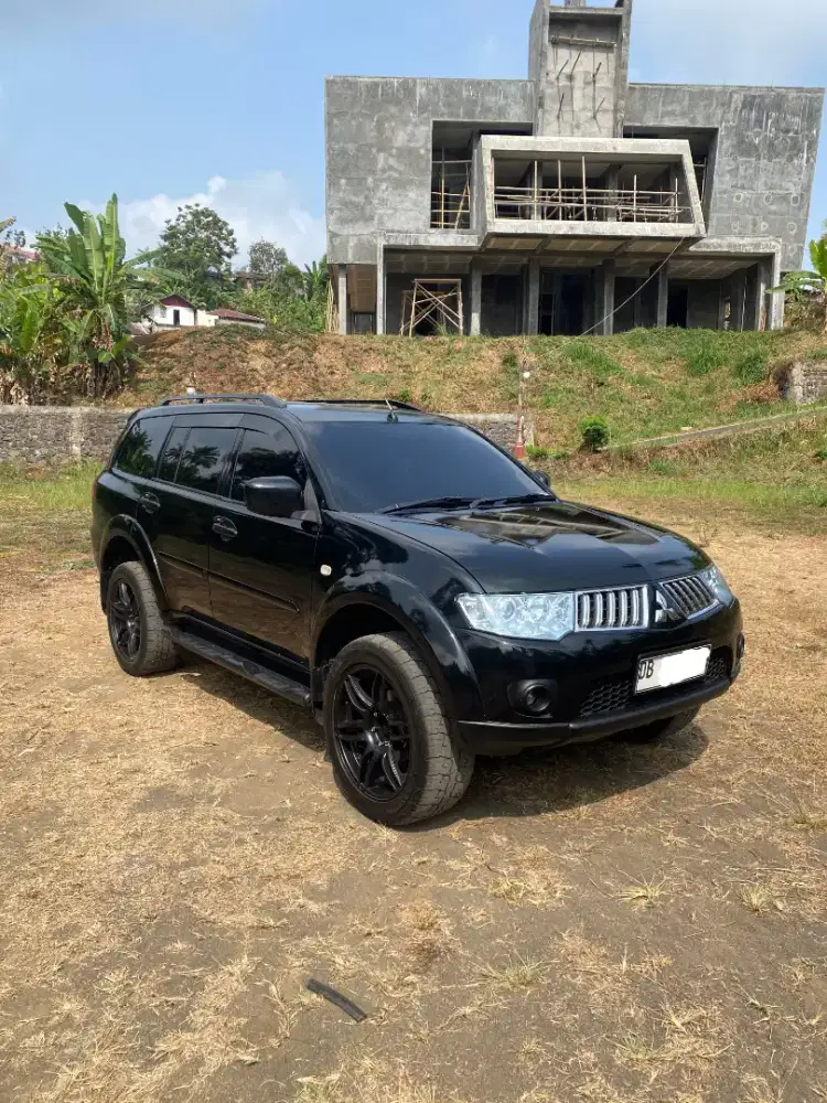 Pajero Exceed diesel metic A/T