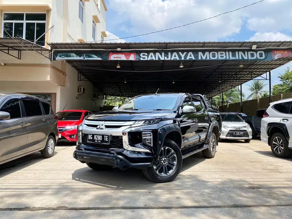 Triton Ultimate DC 4x4 A/T 2019/2020,Km 30rb
