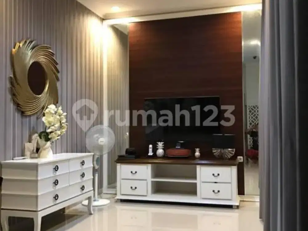 Siap Huni, Rumah, 2 Lantai, SHM, Dekat Akses Bus Kota, Dekat Akses Tol