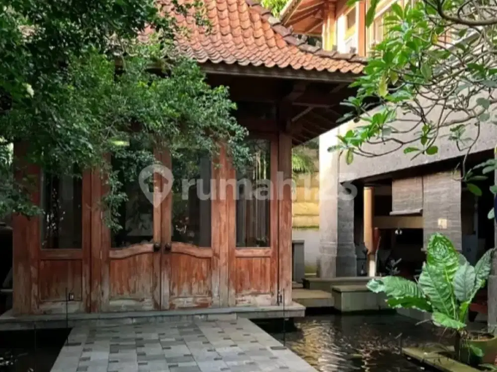 Bisa KPR, Rumah, 2 Lantai, SHM, Dekat Universitas, Siap Huni