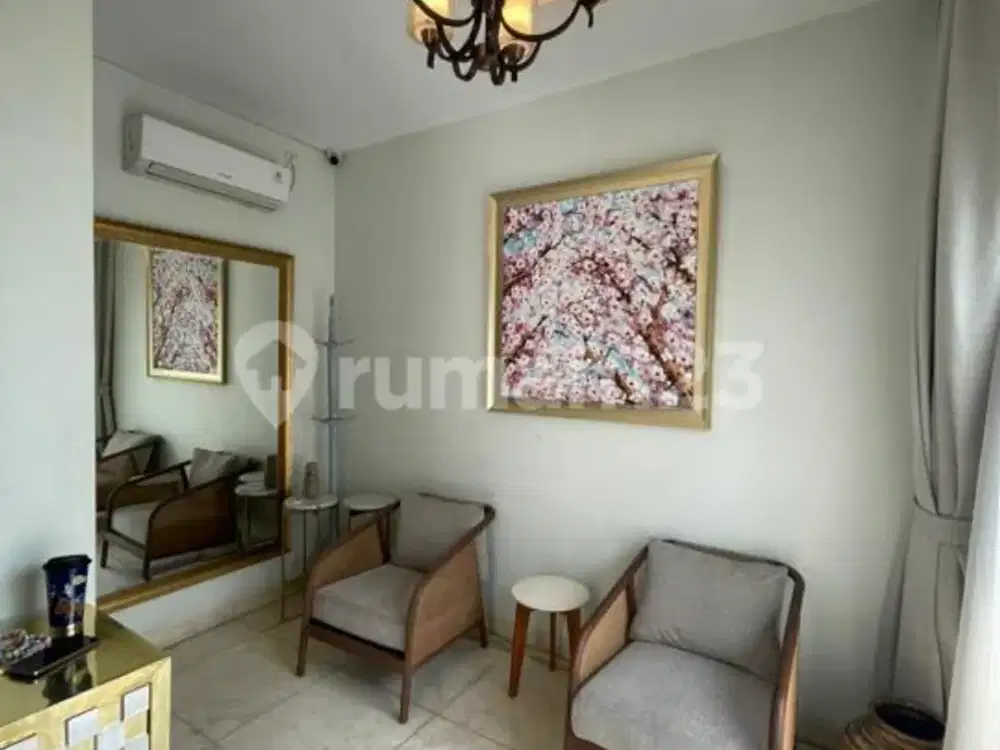 Rumah, 2 Lantai, SHM, Dekat Tempat Wisata, Dekat Akses Tol