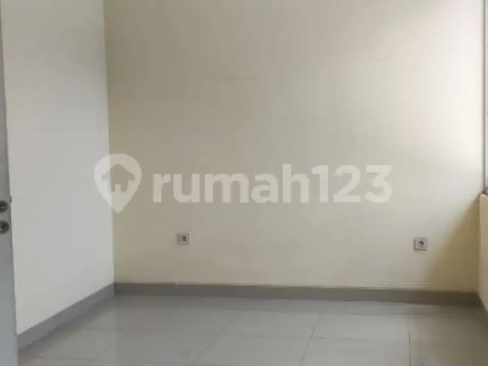 Rumah, 2 Lantai, PPJB, Dekat Pusat Perbelanjaan, Siap Huni