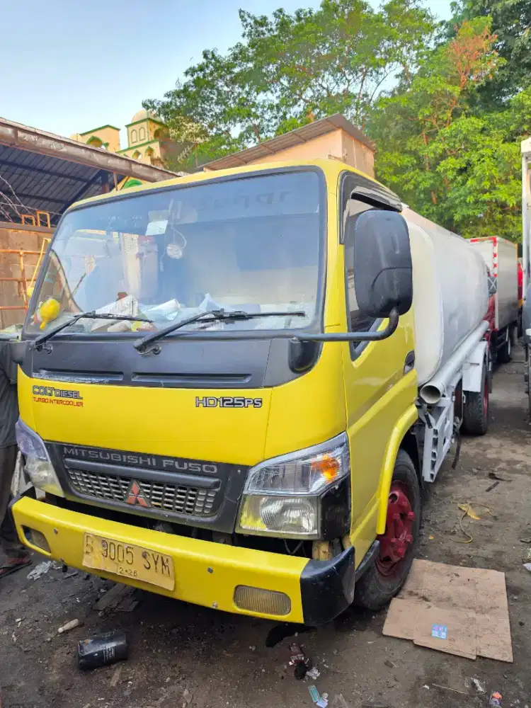Mitsubishi colt diesel ps 125 HD tahun 2011 tangki 8000
