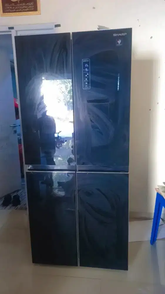 Di jual kulkas SHARP 4 pintu