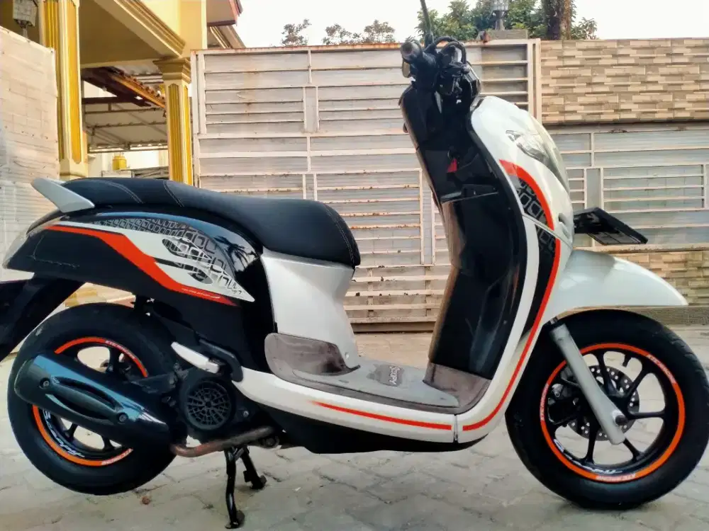 Honda Scoopy donat lengkap motor sehat Jos keterangan detail dibawah