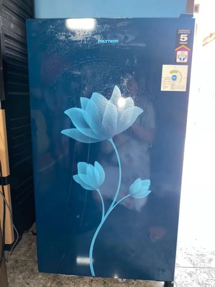 Kulkas POLYTRON Beauty metal door 1 pintu 150 liter PRB 159B
