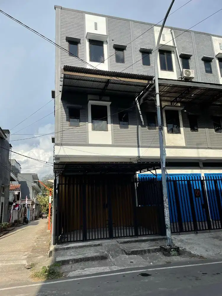Ruko 3 Lantai Jalan serigala