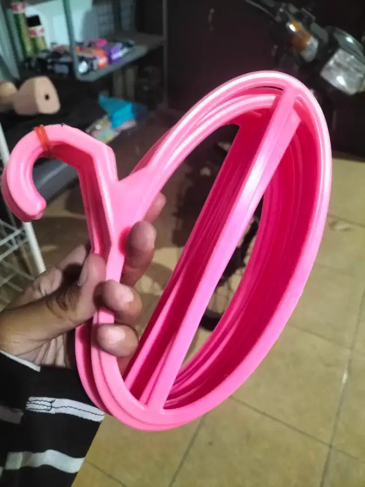 Hanger oval jilbab
